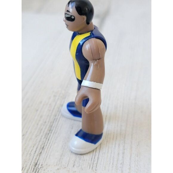Sunglasses guy athlete toy action figure boy - Picture 2 of 4